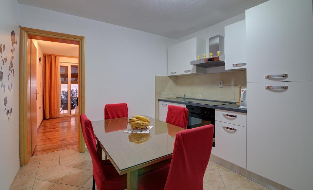 Apartments Lucia Senj 1 エクステリア 写真