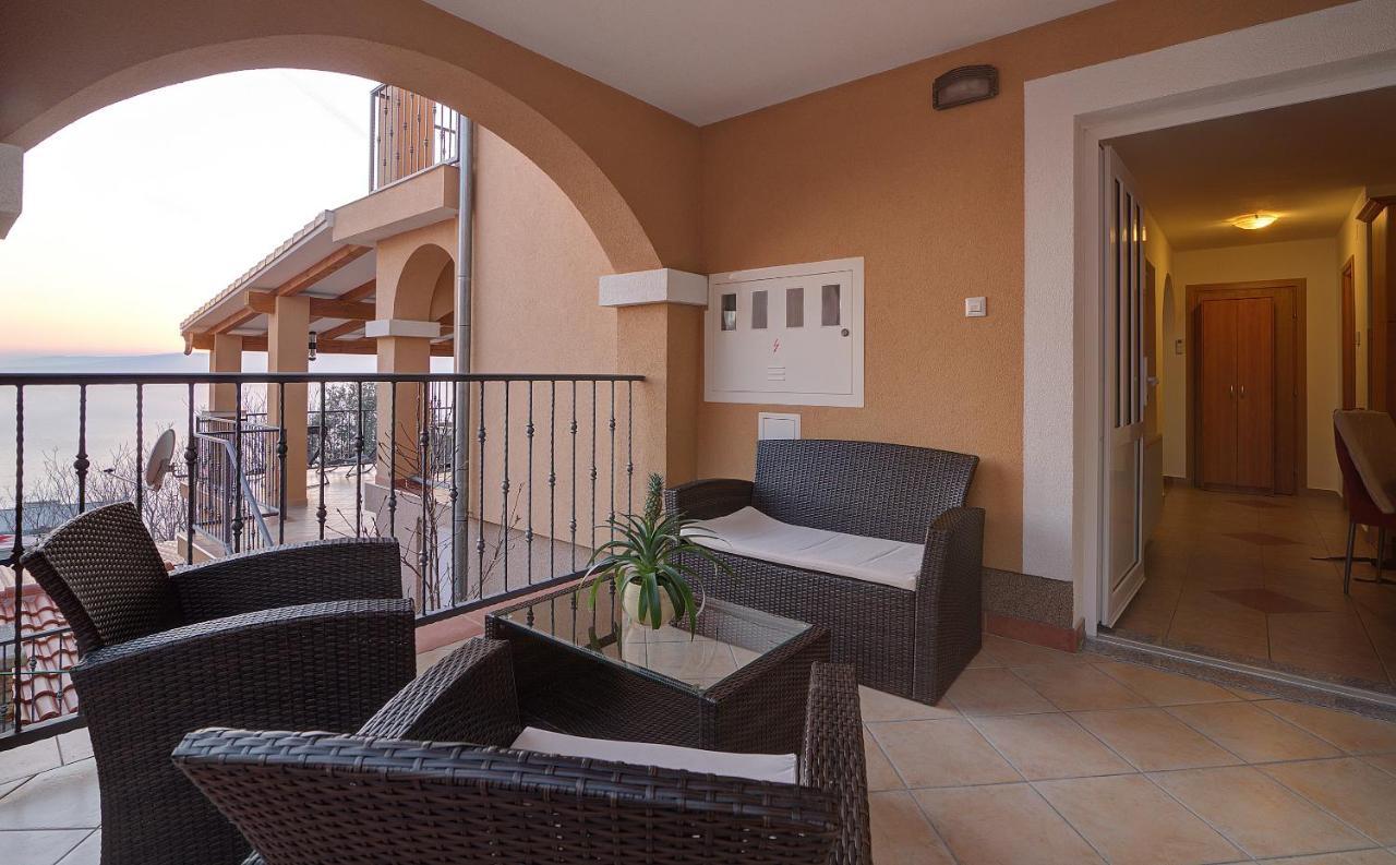 Apartments Lucia Senj 1 エクステリア 写真
