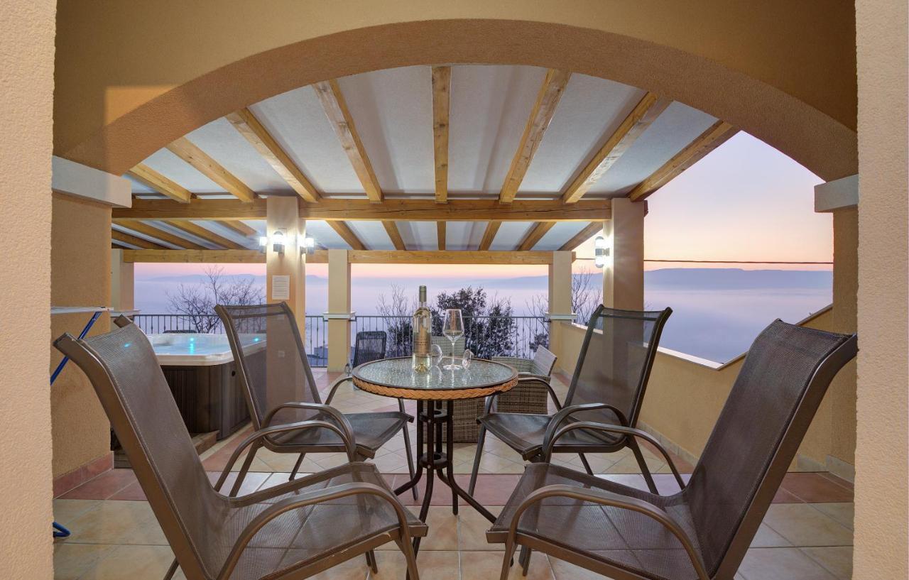 Apartments Lucia Senj 1 エクステリア 写真