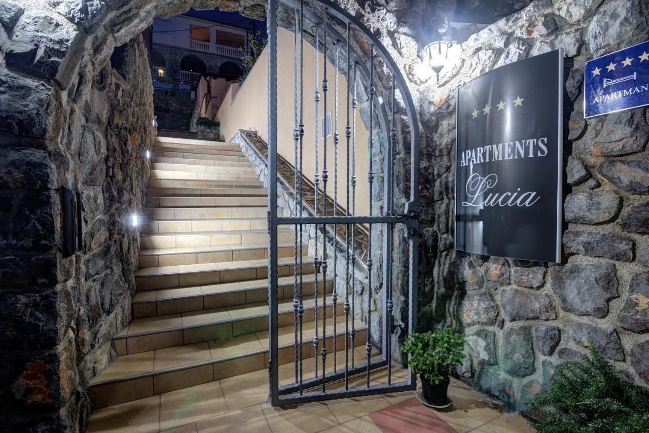 Apartments Lucia Senj 1 エクステリア 写真