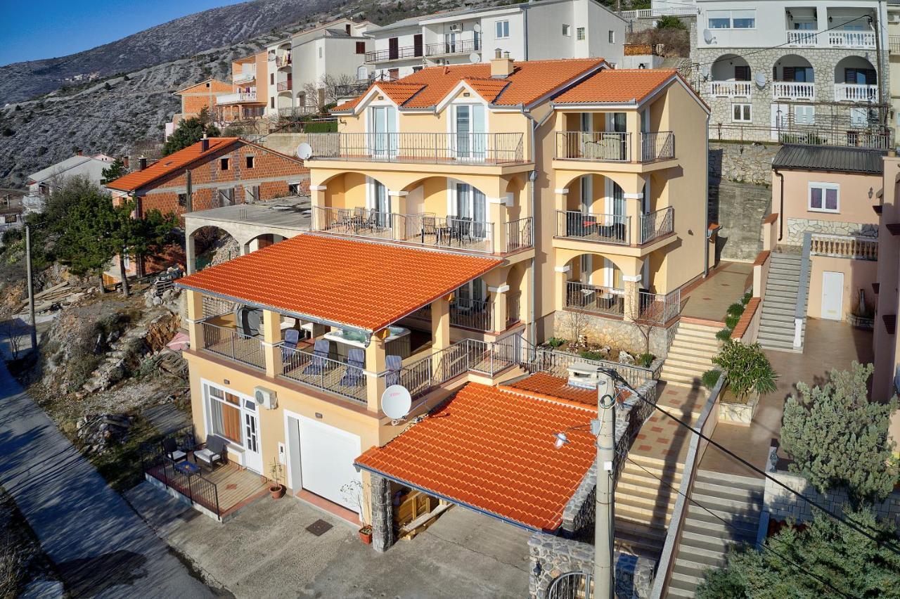 Apartments Lucia Senj 1 エクステリア 写真