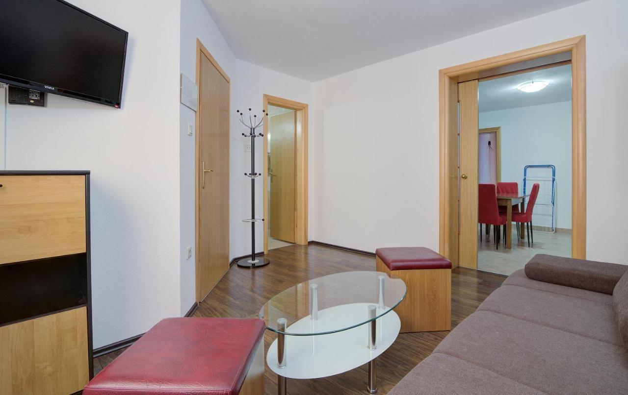 Apartments Lucia Senj 1 エクステリア 写真